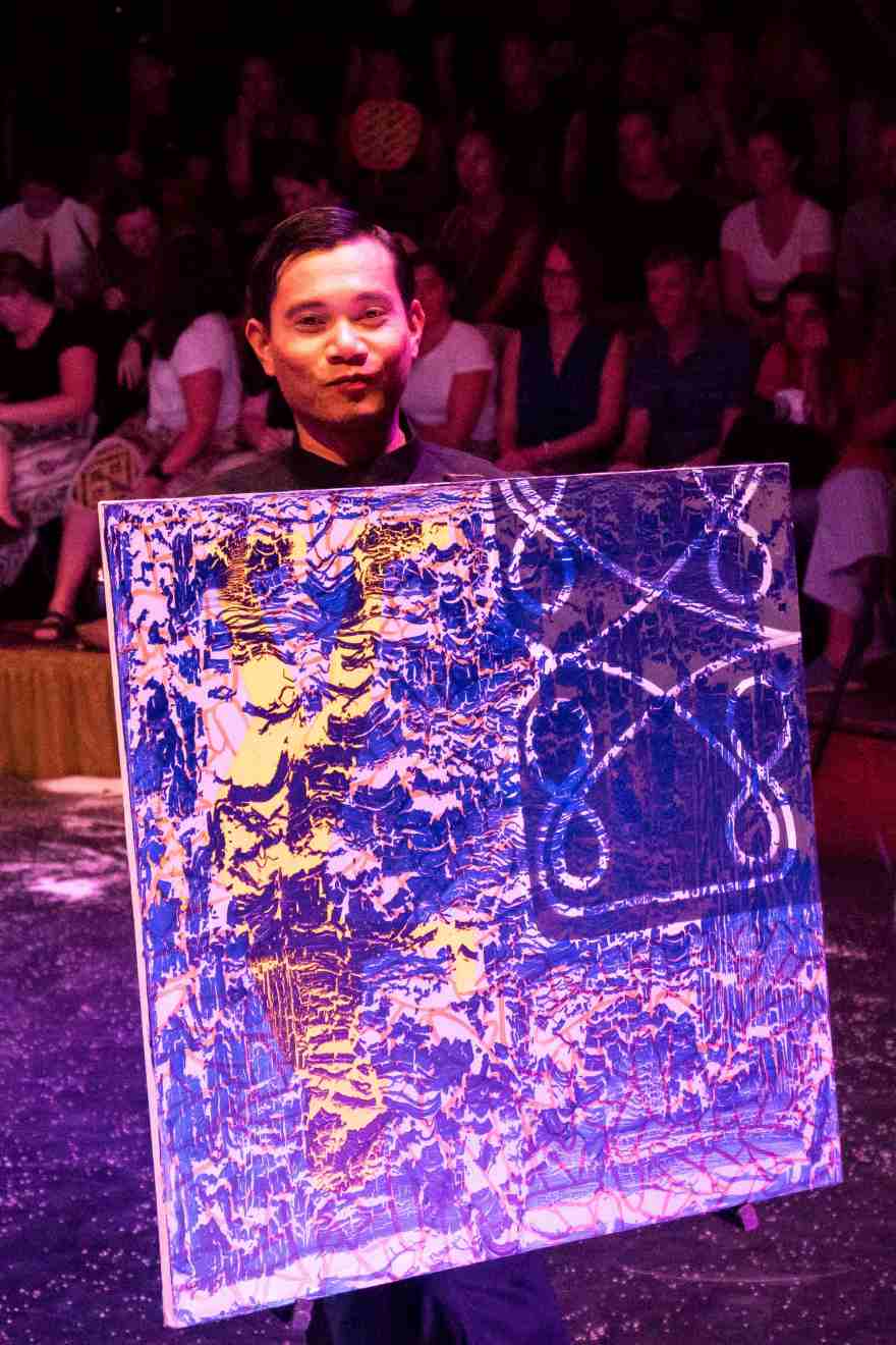 Phare Circus - White Gold - Artist Serey Sokun Heang - photo by Yun Ranuth Phare-Circus-White-Gold-Artist-Serey-Sokun-Heang-photo-by-Yun-Ranuth